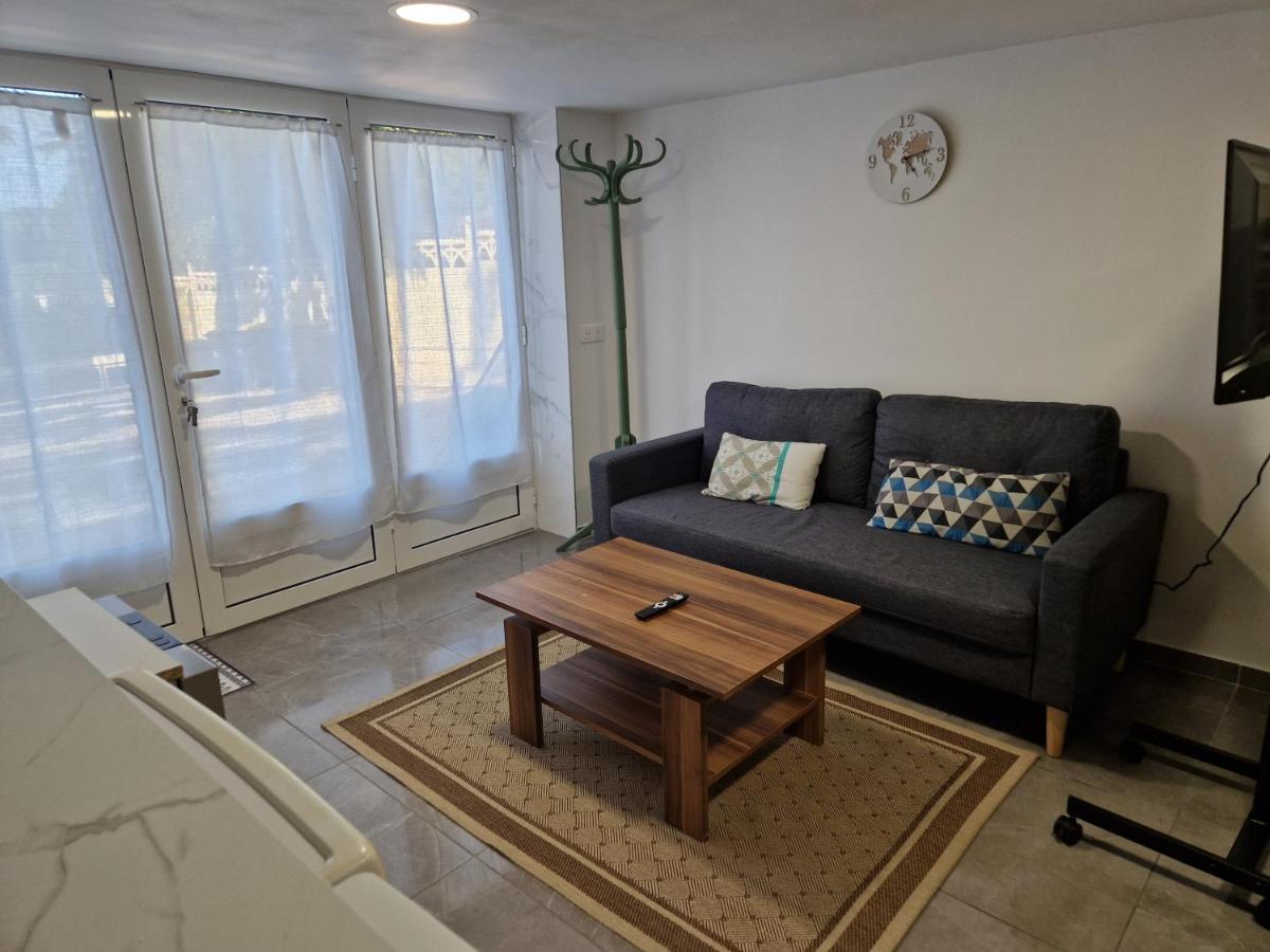 L'Auberge De Sucy - Studio Climatise Esterno foto
